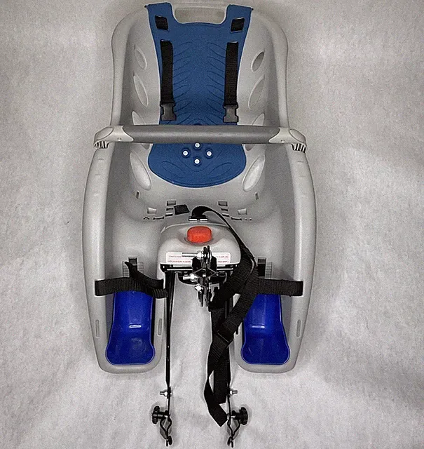 Schwinn Deluxe Bike Child Carrier Rear Mounted Bike Seat , Quick-Release Harness